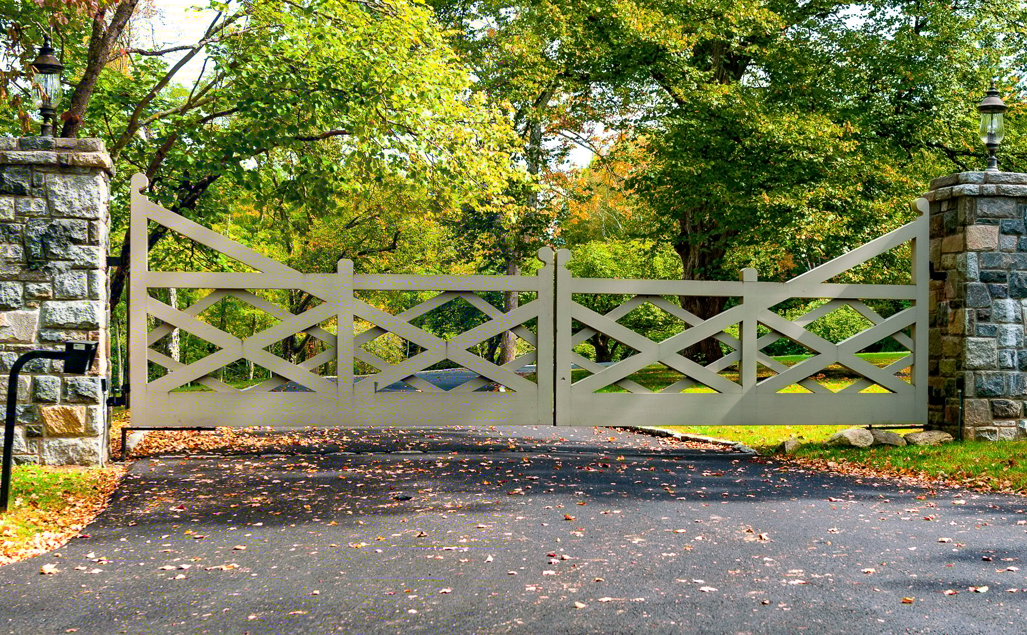 Modern barn wood gate